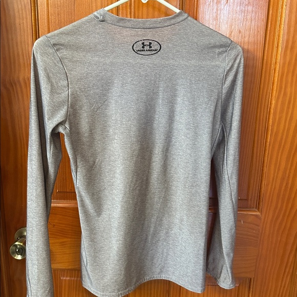Under Armour Heather Gray Fitted Long Sleeve heat gear. Youth large - Picture 4 of 4